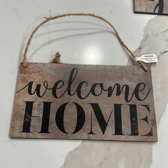 Home Signs - Picture 2 of 6